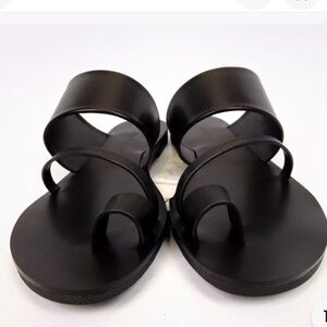 New FIND. INNIS SANDALS💋